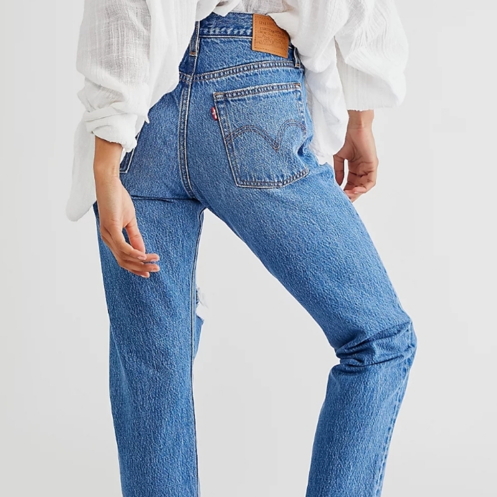 Levi's Wedgie High Rise Jeans - Picture 4 of 10